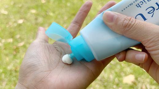 マイベスト日焼け止め。見つけちゃったかも。ビオレUVのこれが「メイク後、顔と首の色が違う問題」を解決してくれた