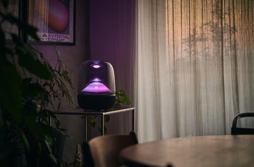 置くだけで絵になる光のオーディオ。Harman/Kardonで叶える上質なリラックスタイム