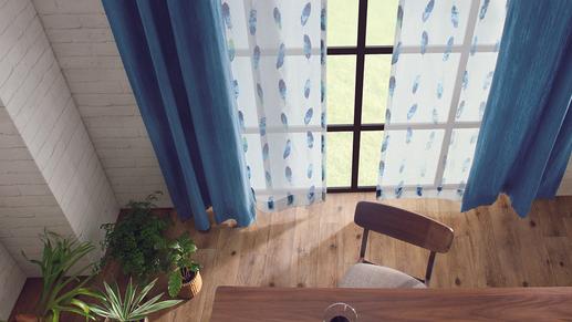 狭い部屋に暗い色はNG？印象が変わるカーテン術、スタイリストに聞きました