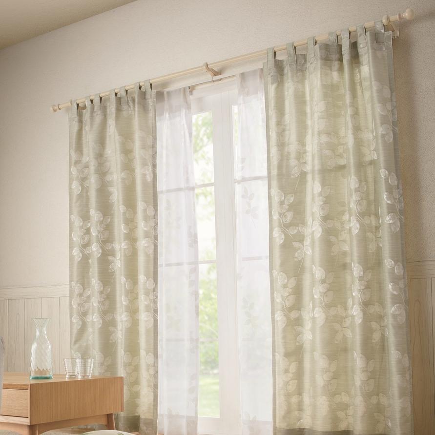 カーテンレールやアクセサリーも種類が豊富