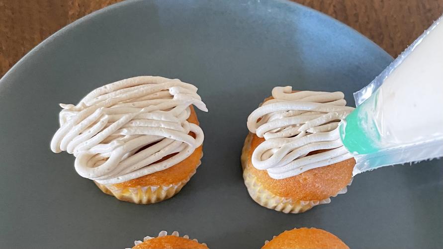 カルディ「【冷凍】モンブランホイップクリーム 500ml」