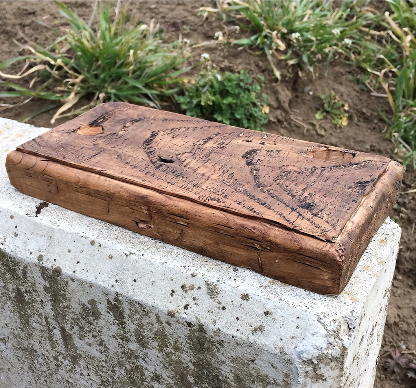 DIYのプロに教わる、アンティーク風の卓上ランプをDIYする方法